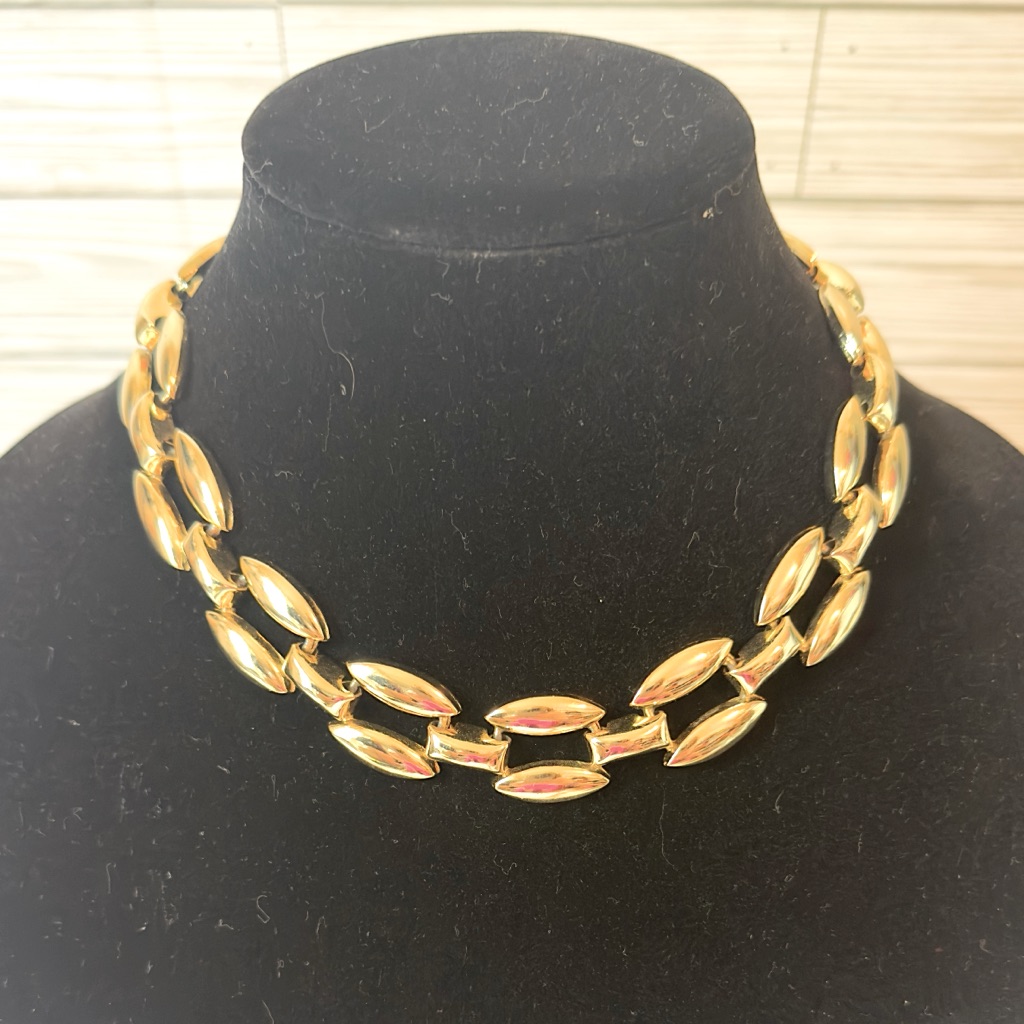 Gold Tone Necklace